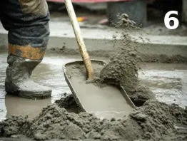 Comment déplacer un tas de béton avec des pelles et de l’eau&nbsp;?
